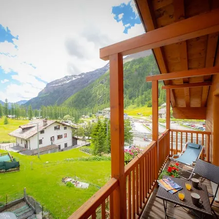 Lägenhetshotell Alta Luce Mountain 3*