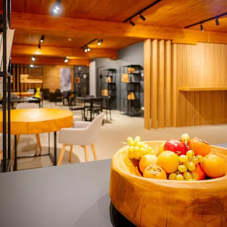 Aparthotel Alta Luce Mountain *