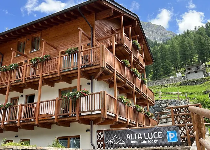 Alta Luce Mountain Aparthotel